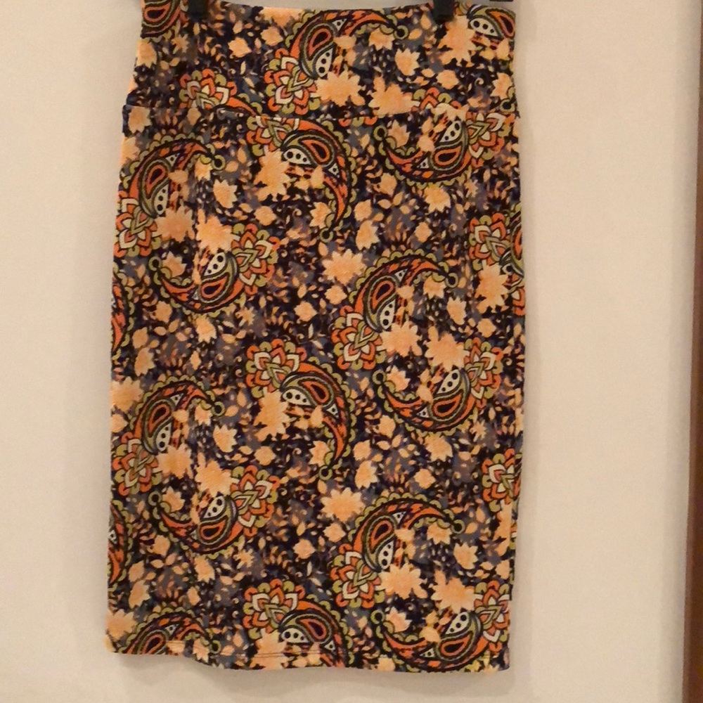 Lularoe Cassie small - Picture 1 of 1